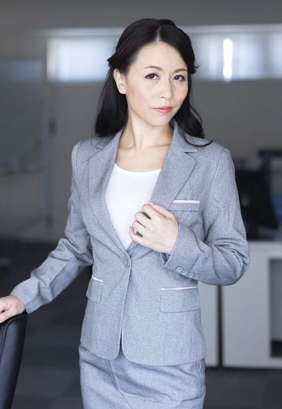 井上綾子