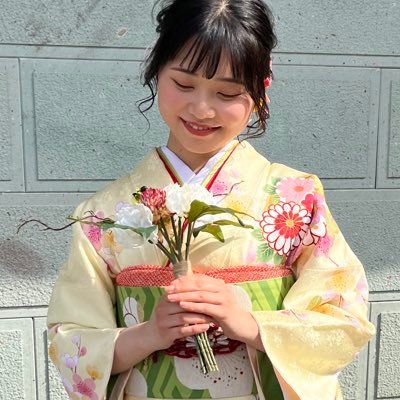 山本唯奈