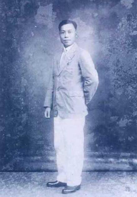 1914年任体育教员时的李宗仁