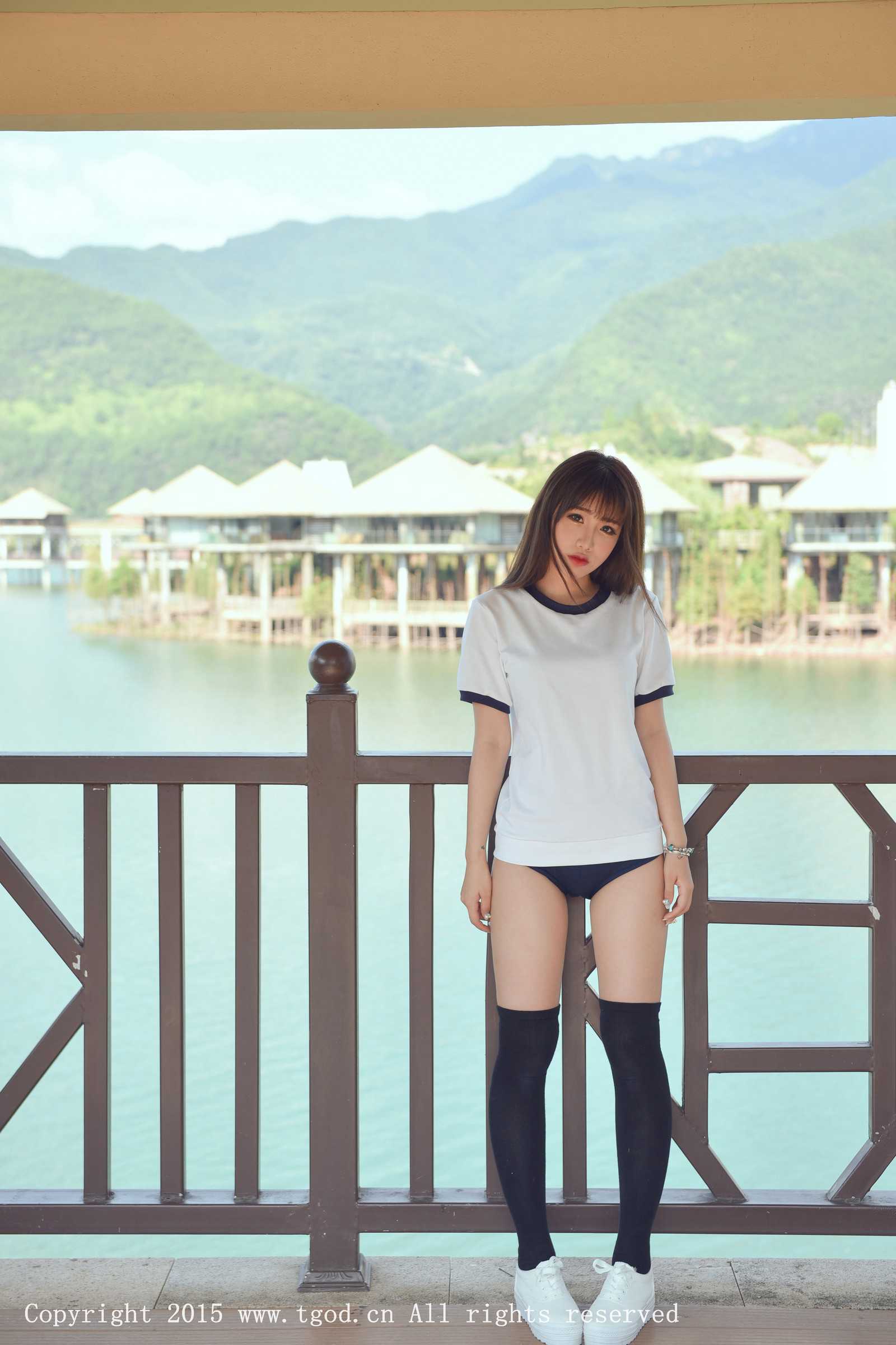 美女模特朱若慕体操服制服诱惑云曼旅拍