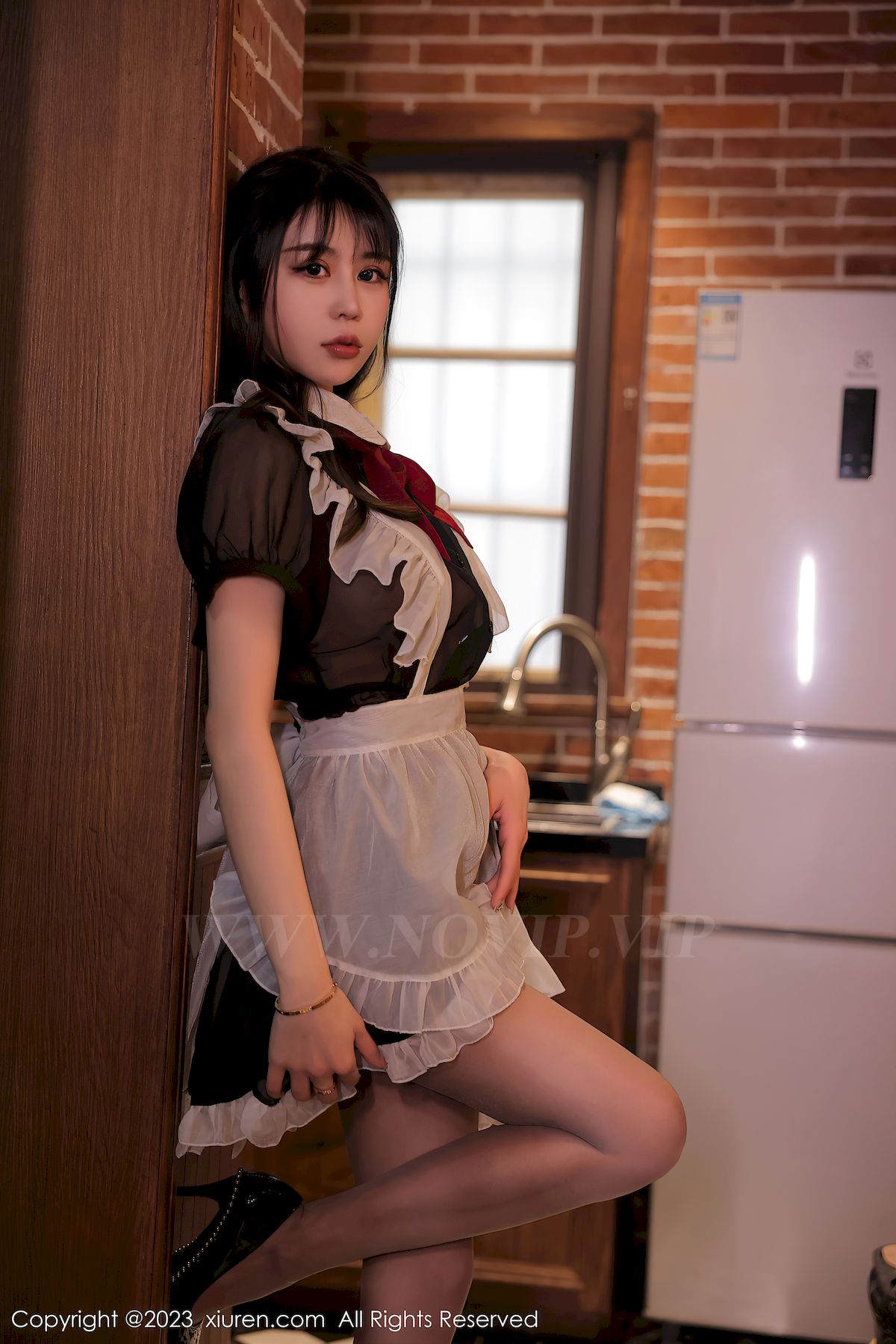 tina_甜仔女仆服饰搭配诱人黑丝性感写真