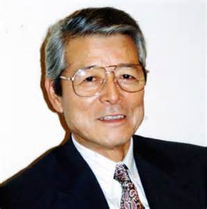 村越伊知郎