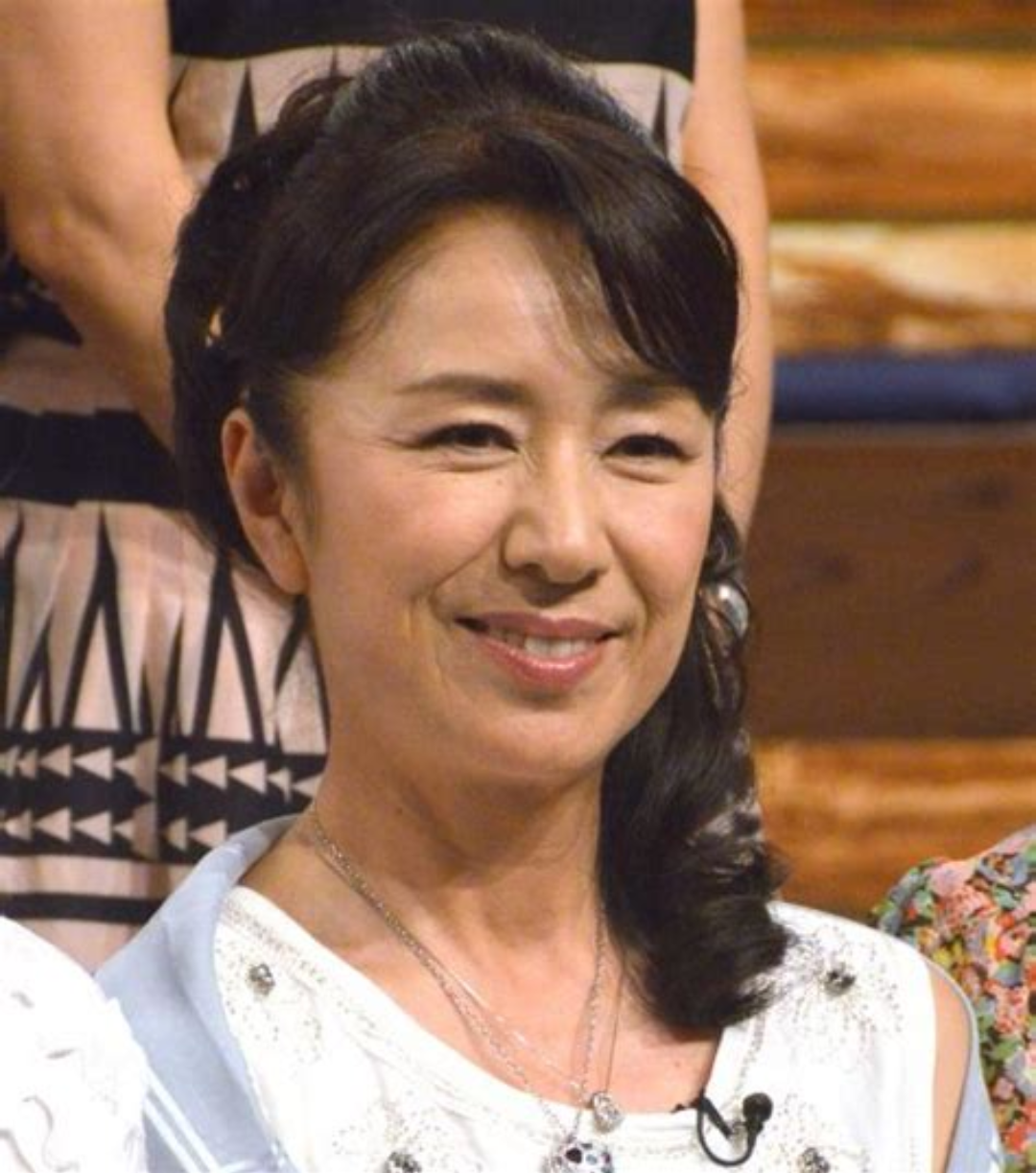 根本律子