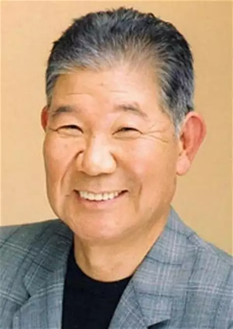 左右田一平