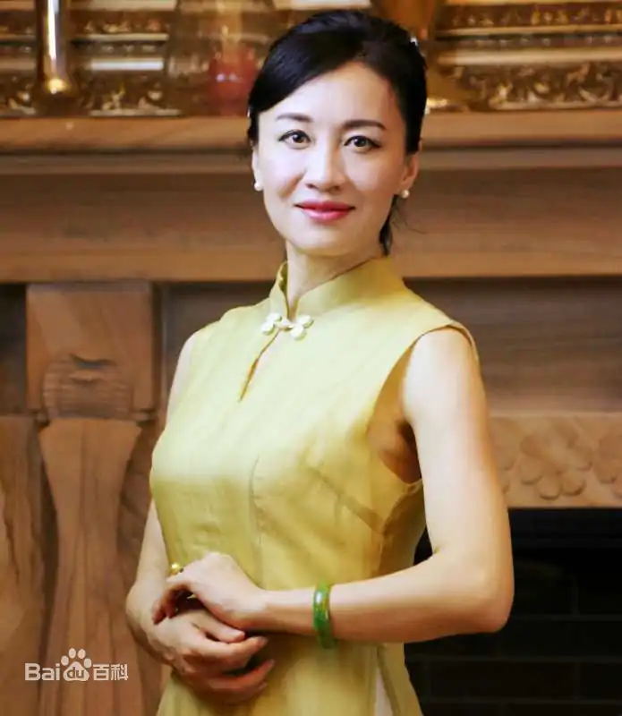 李菲