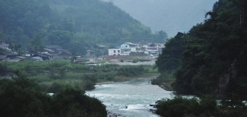 宝兴河灵山峡