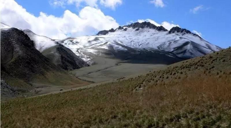 龙首山东段最高峰成山掌